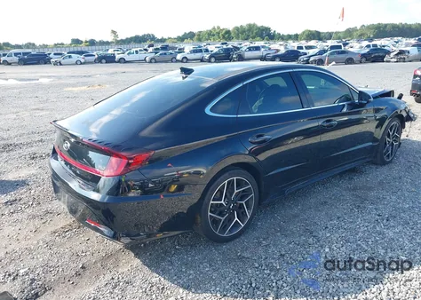 2021 Hyundai Sonata N Line z USA, uszkodzony, nr VIN 5NPEK4JC3MH128340